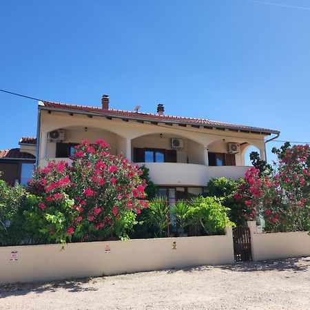 Apartments Busic بيوغْغاد نا موغو المظهر الخارجي الصورة