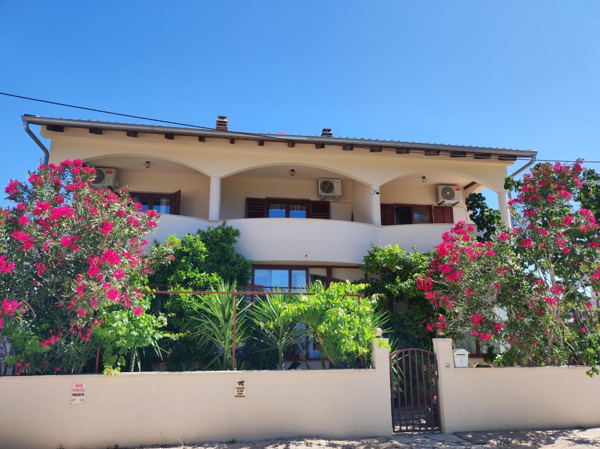 Apartments Busic بيوغْغاد نا موغو المظهر الخارجي الصورة